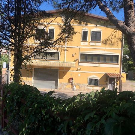 Mare O Montagna Cosenza Exterior foto