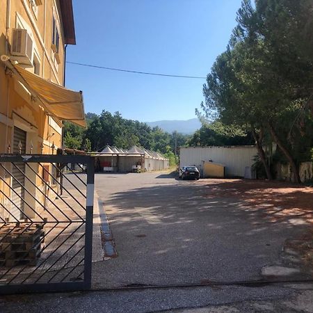 Mare O Montagna Cosenza Exterior foto