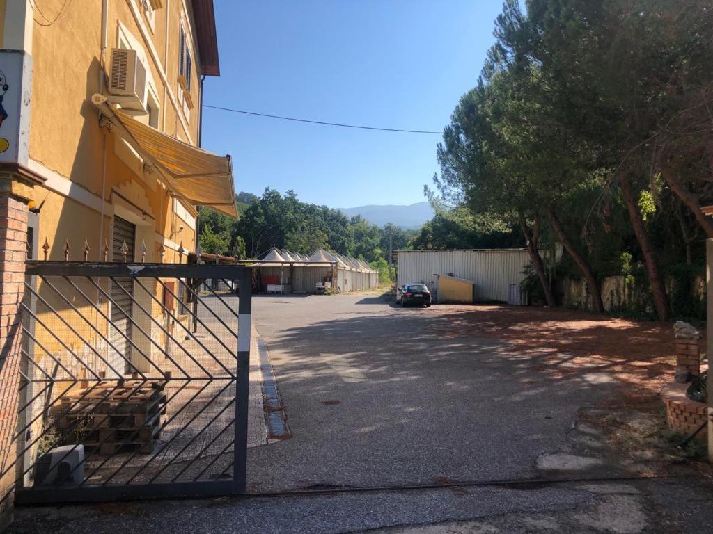 Mare O Montagna Cosenza Exterior foto